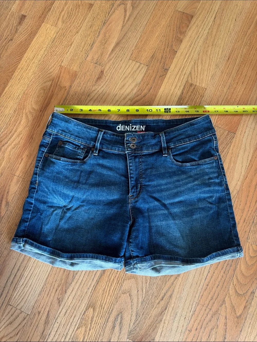 Denizen Levi's Dark Blue Rolled Cuff Denim Shorts Size: 14